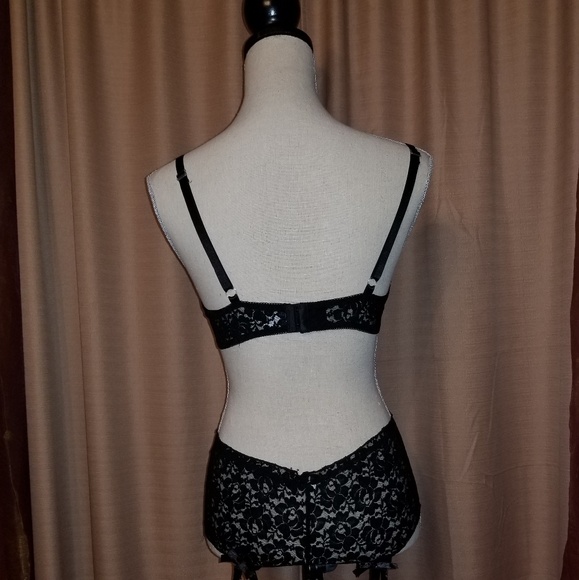 Lace Lingerie Set - Picture 2 of 4